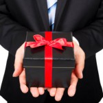 Top 5 Things to Pay Attention to When Giving Corporate Gifts Top 5 Things to Pay Attention to When Giving Corporate Gifts